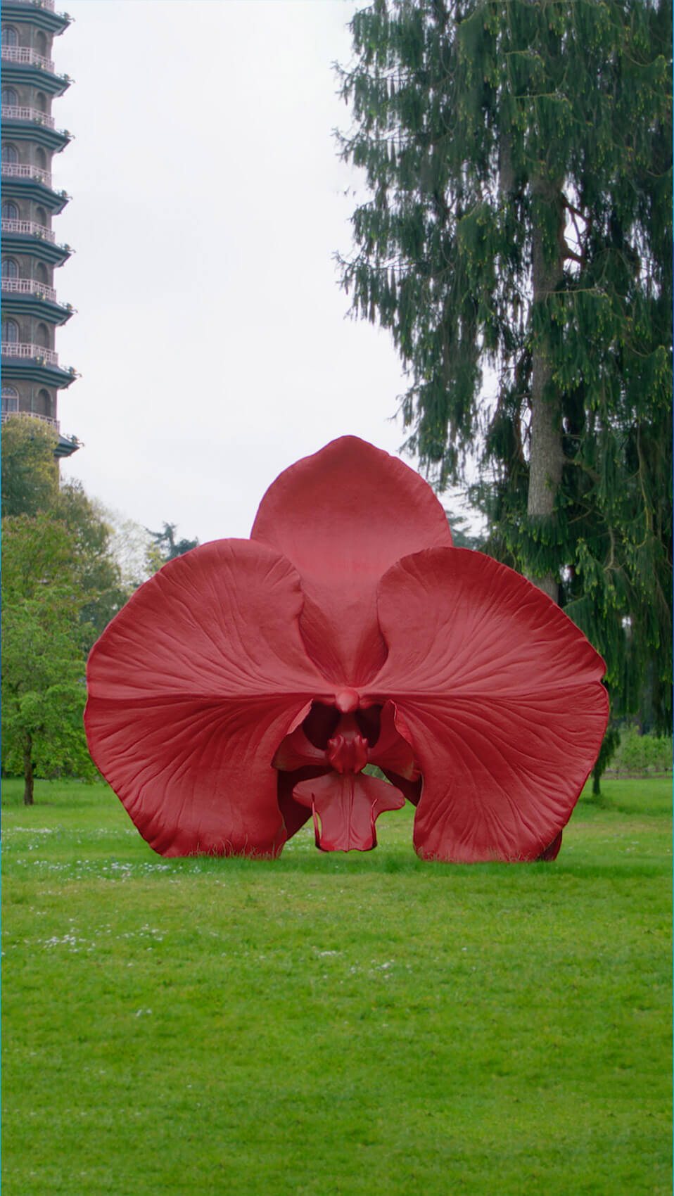 A sculpture from Marc Quinn's recent exhibition at Kew Gardens, Light into Life.